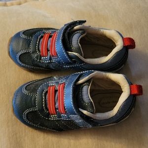 Stride Rite blue leather boys sneaker sz 7.5